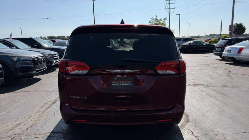 2017 Chrysler Pacifica Touring