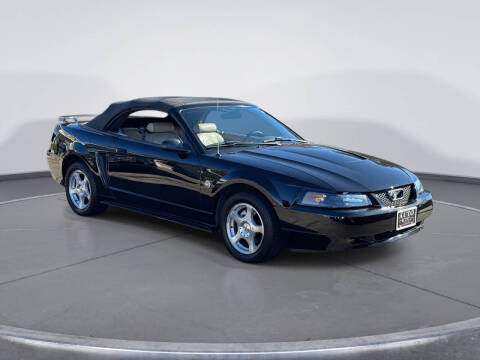 2004 Ford Mustang Deluxe
