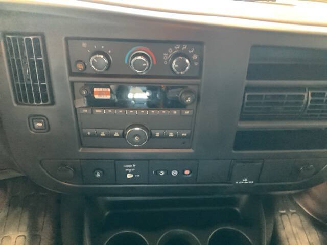 2025 Chevrolet Express 3500