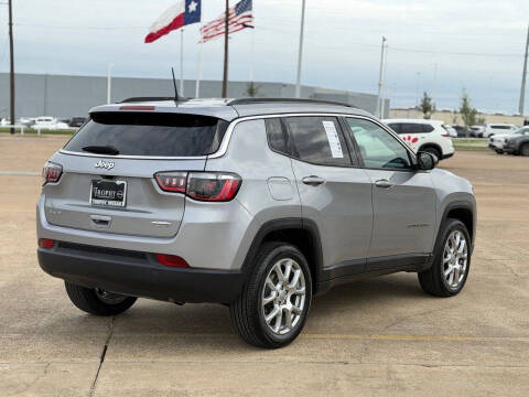 2022 Jeep Compass Latitude Lux