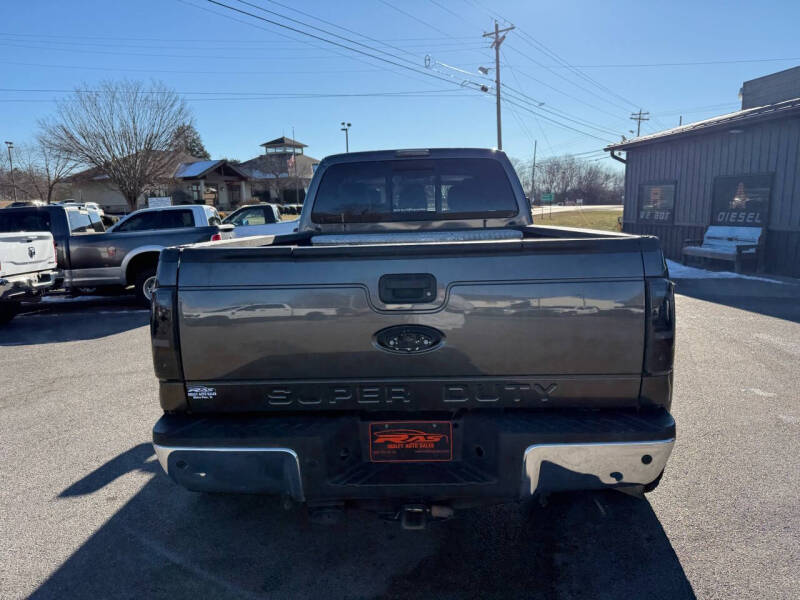 2016 Ford F-350 Super Duty Lariat photo 7