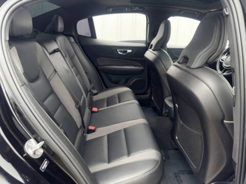 2024 Volvo S60 B5 Plus Black Edition