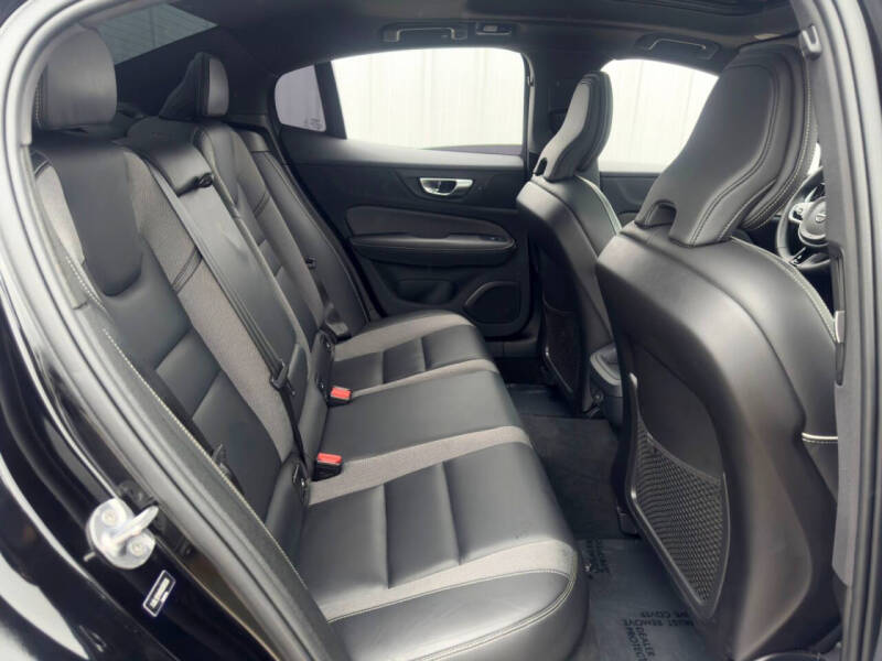 2024 Volvo S60 B5 Plus Black Edition