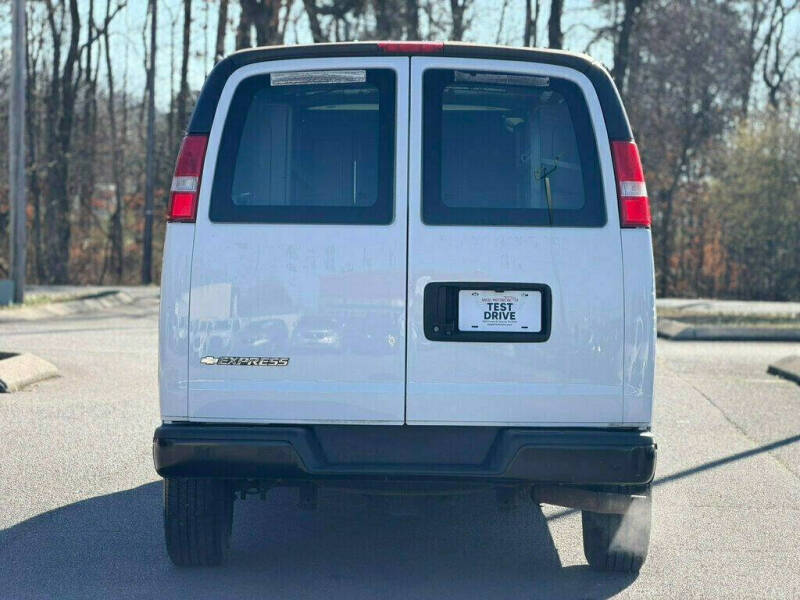 2019 Chevrolet Express 2500