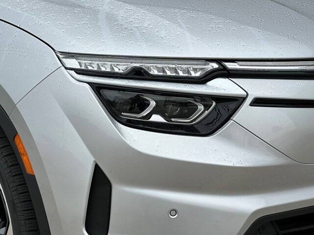 2025 VinFast VF8 Plus