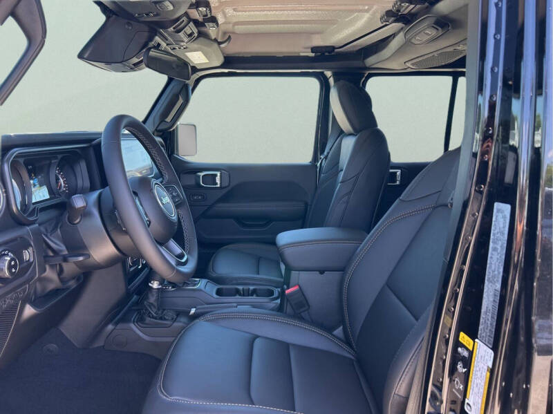 2026 Jeep Gladiator Sahara