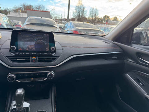 2020 Nissan Altima 2.5 SR