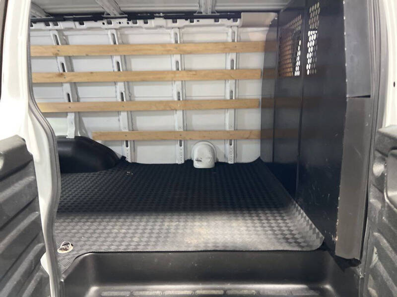 2023 GMC Savana 2500