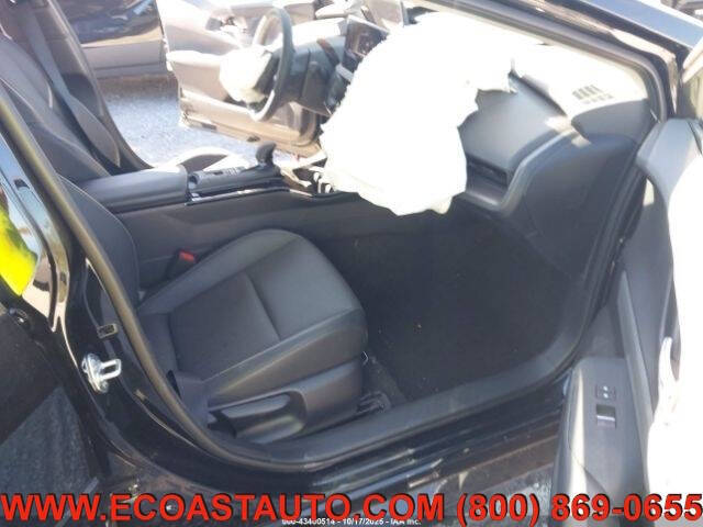 2025 Toyota Prius XLE