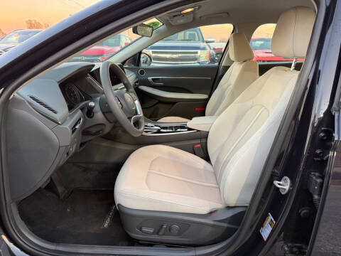 2023 Hyundai Elantra SE