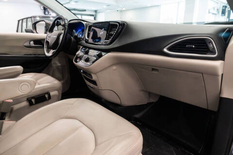 2021 Chrysler Pacifica Touring L