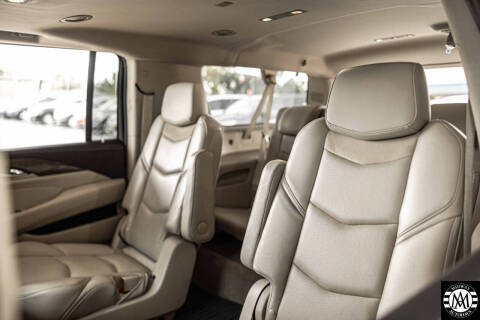 2018 Cadillac Escalade ESV Luxury