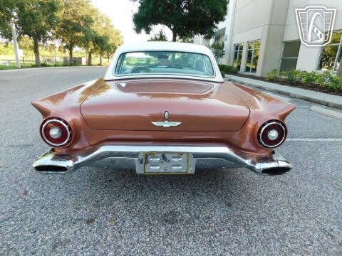 1957 Ford Thunderbird