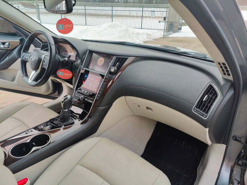 2018 Infiniti Q50 2.0T Luxe