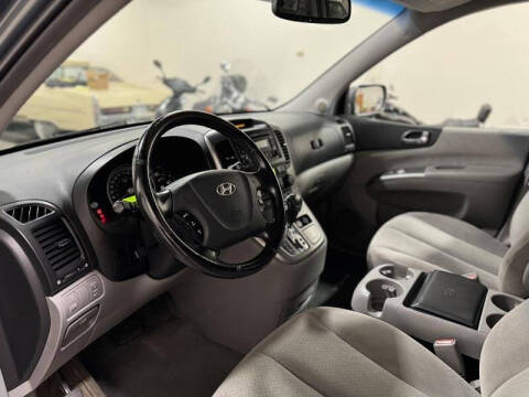 2007 Hyundai Entourage SE