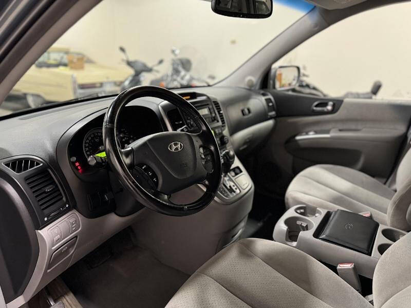 2007 Hyundai Entourage SE