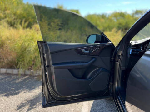 2021 Audi Q8 quattro Premium 55 TFSI