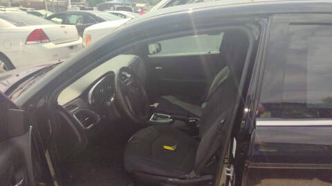 2013 Chrysler 200 LX