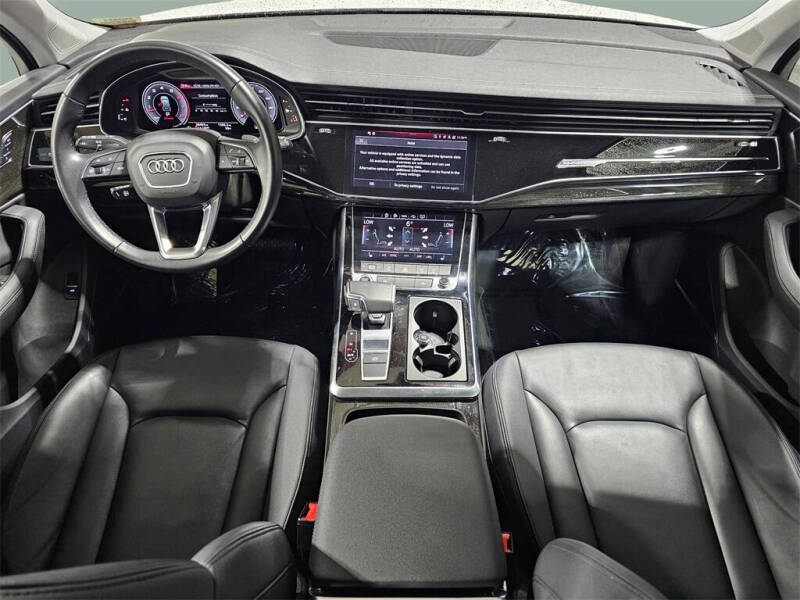 2023 Audi Q7 quattro Premium Plus 55 TFSI