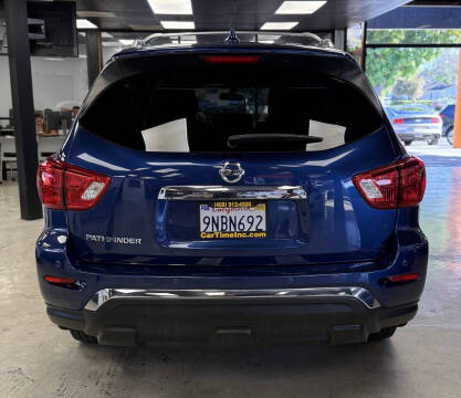 2020 Nissan Pathfinder S