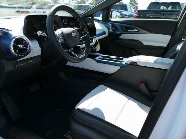 2026 Chevrolet Equinox EV LT 2