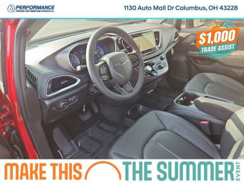 2026 Chrysler Pacifica Select