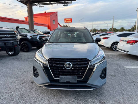 2021 Nissan Kicks SR