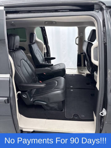 2017 Chrysler Pacifica Touring-L