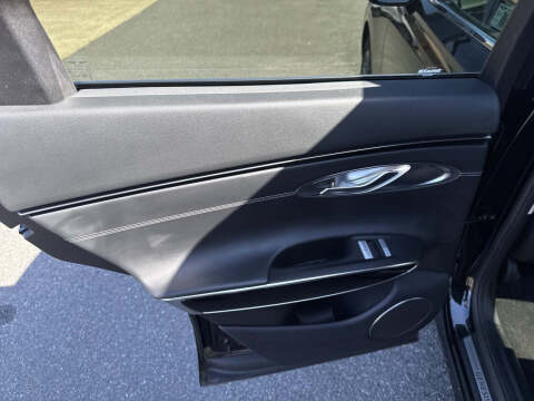 2025 Genesis GV70 2.5T Standard