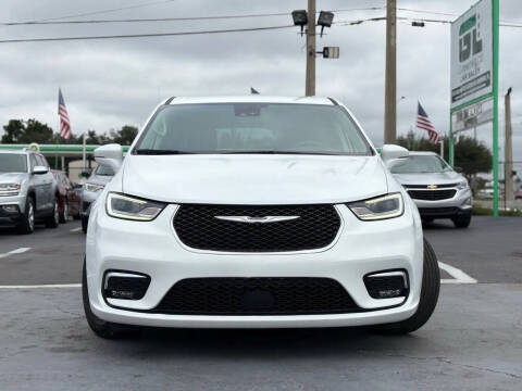 2022 Chrysler Pacifica Hybrid Touring L