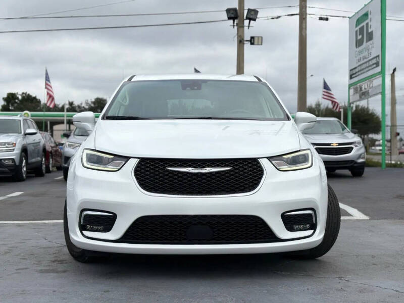 2022 Chrysler Pacifica Hybrid Touring L