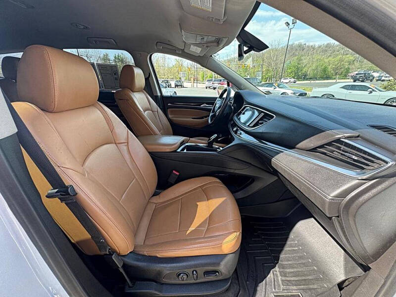 2020 Buick Enclave Essence