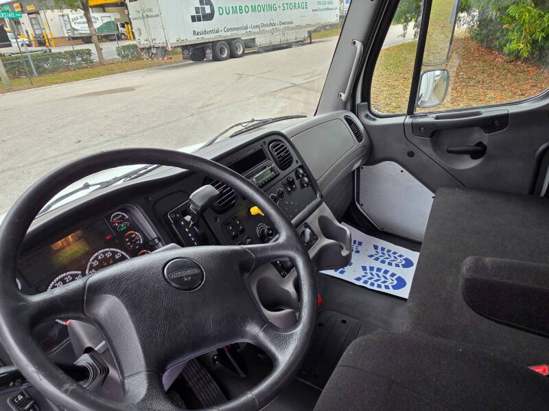 2016 Freightliner M2 106