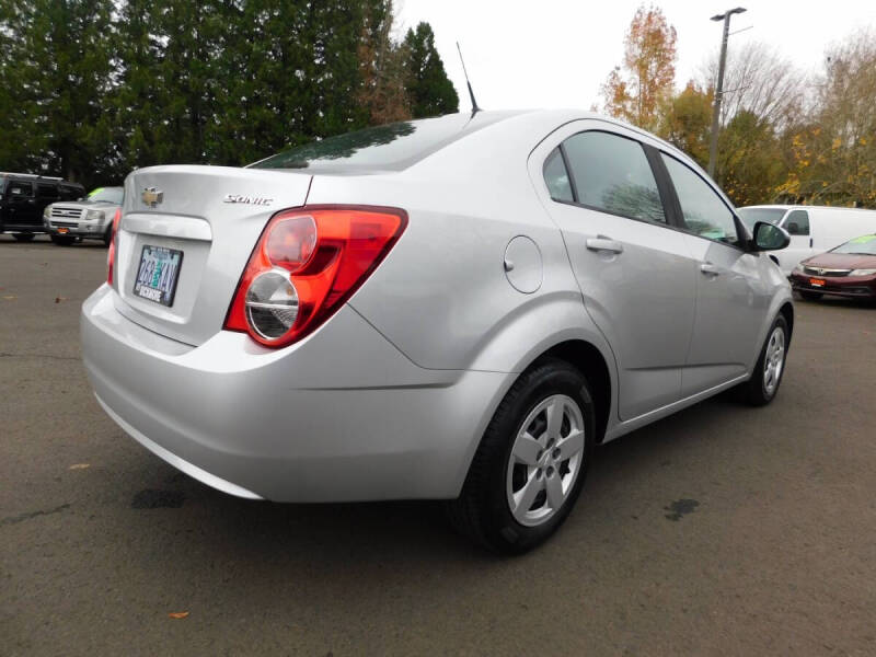 2013 Chevrolet Sonic LS Auto