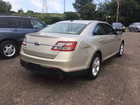 2018 Ford Taurus SE