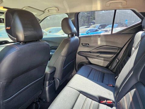 2020 Nissan Kicks SR