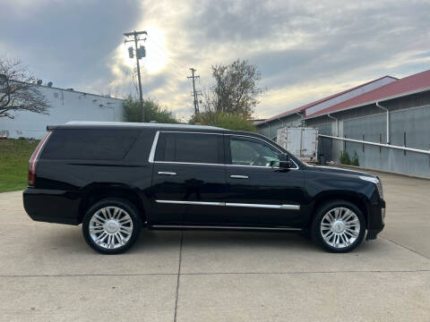 2017 Cadillac Escalade ESV Platinum