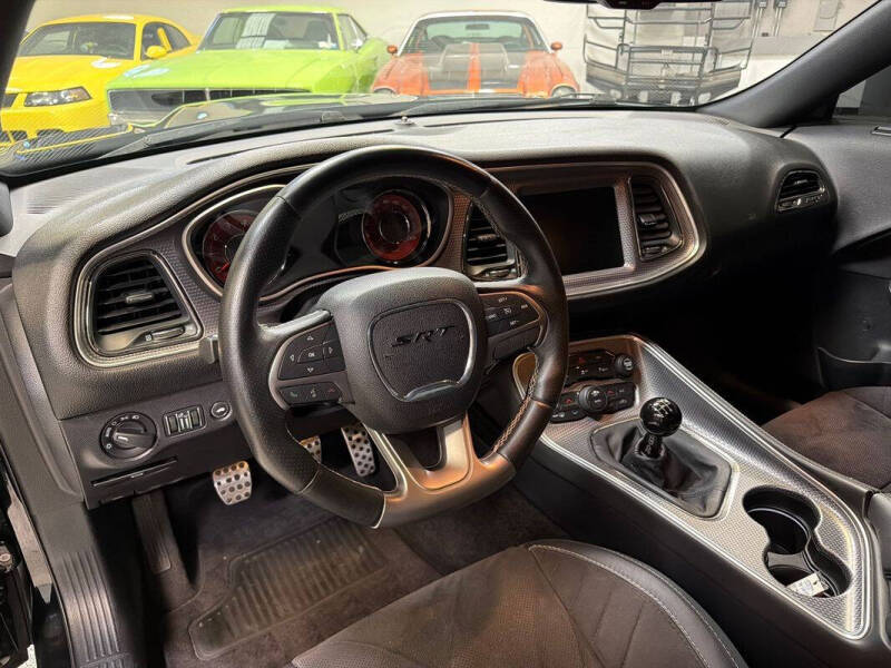 2016 Dodge Challenger SRT Hellcat