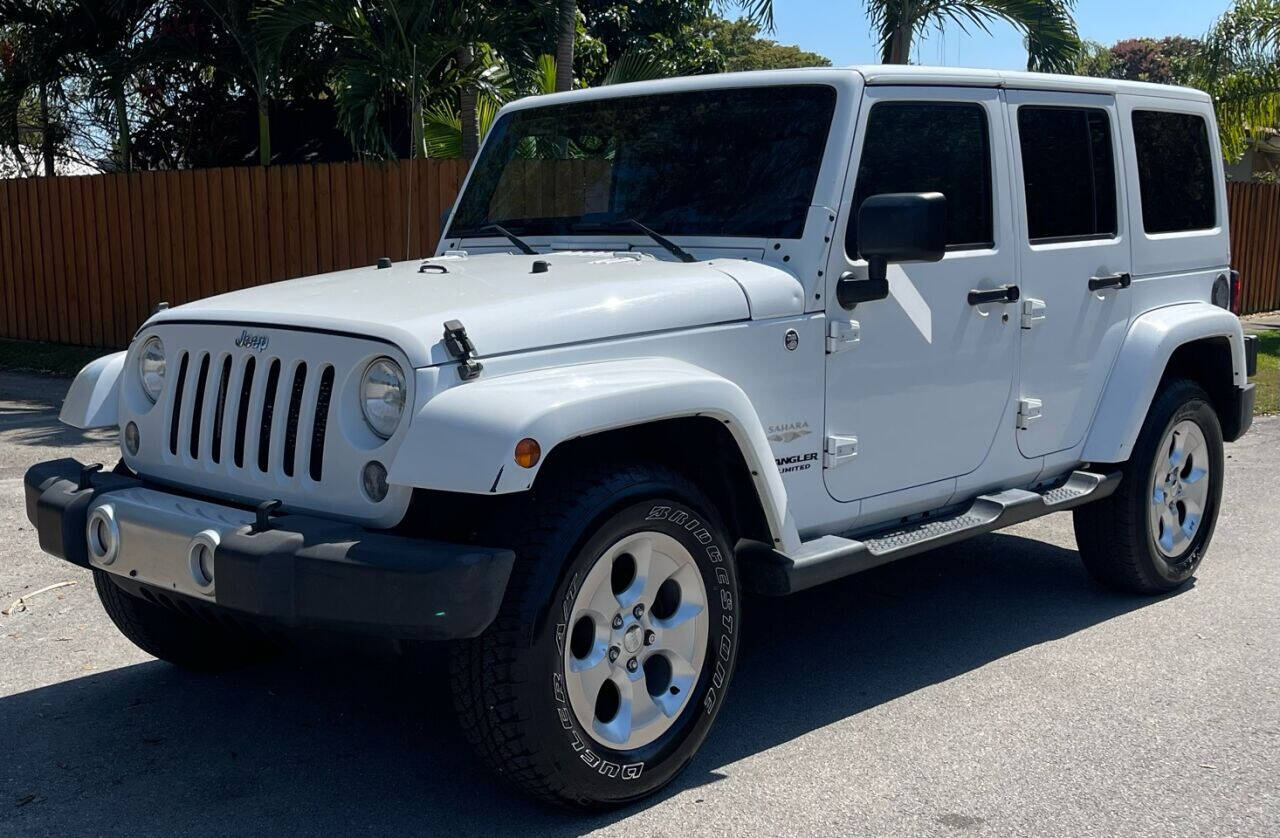 2014 Jeep Wrangler Unlimited  - $14,885