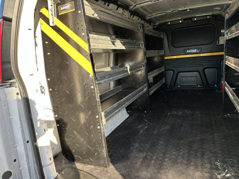 2023 Chevrolet Express 2500