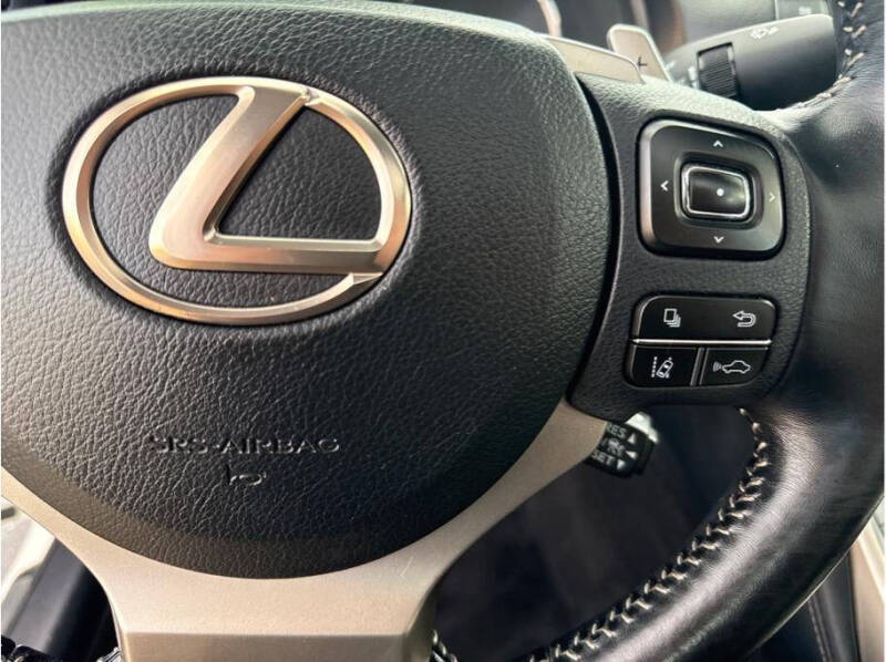 2017 Lexus IS 200t