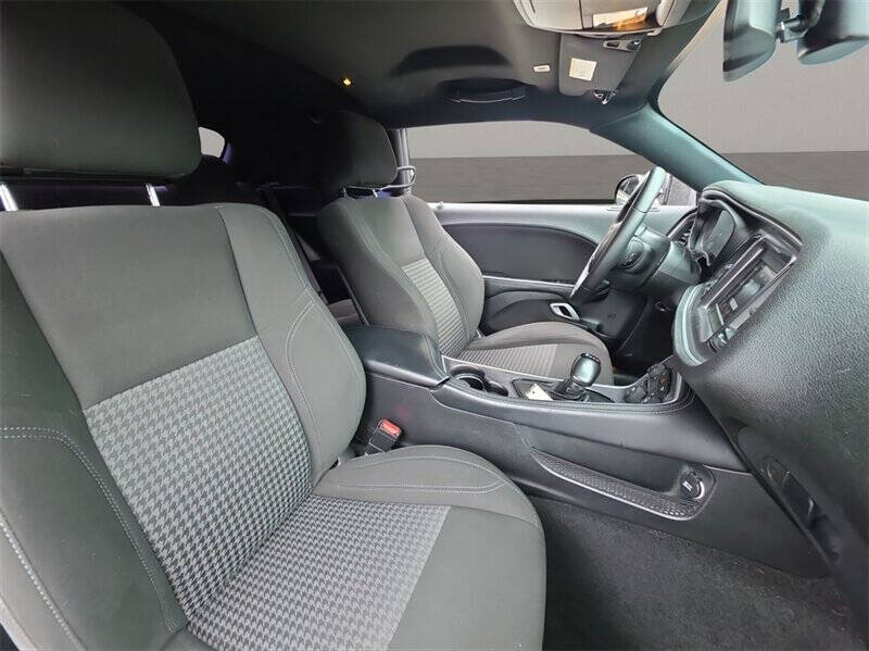 2020 Dodge Challenger SXT