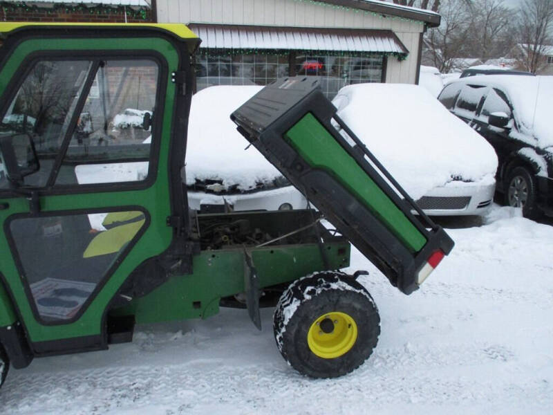 2017 John Deere GATOR TX 4X2