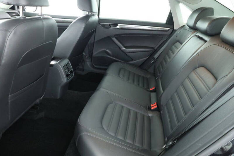 2018 Volkswagen Passat V6 SEL Premium