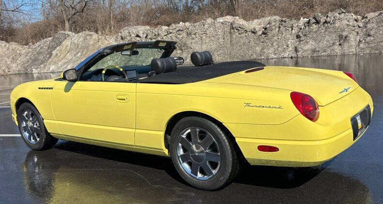 2002 Ford Thunderbird Deluxe
