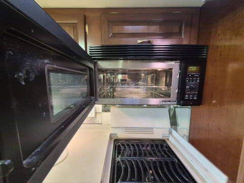 2002 Newmar Dutch Star 3852
