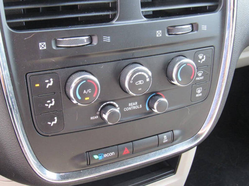 2014 Dodge Grand Caravan SE