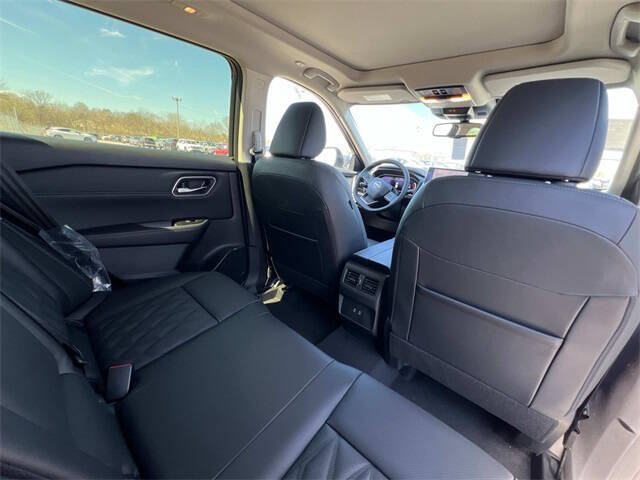 2025 Nissan Rogue Platinum