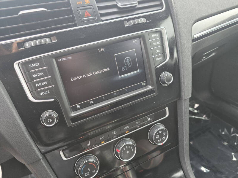 2016 Volkswagen Golf GTI SE