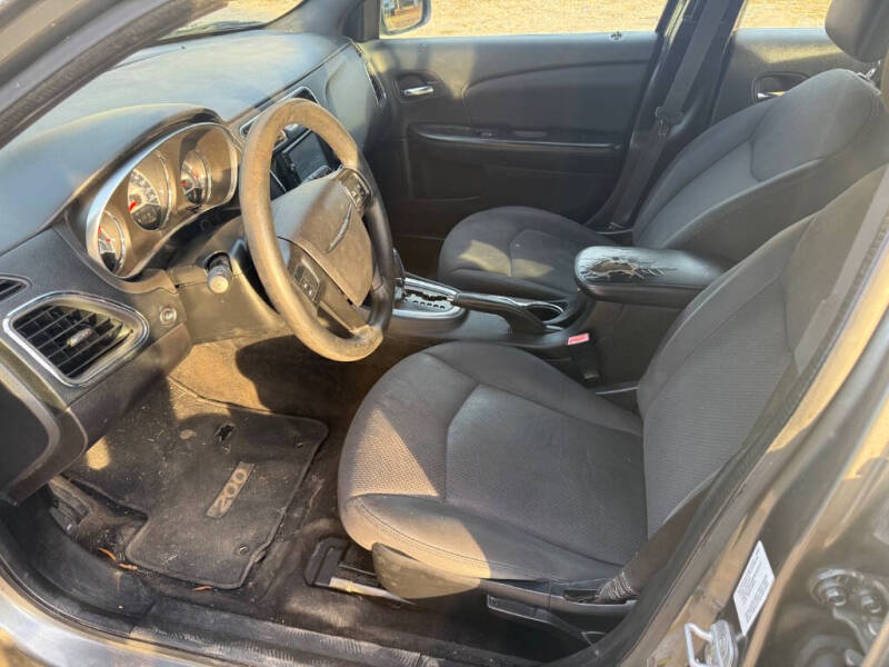 2013 Chrysler 200 LX